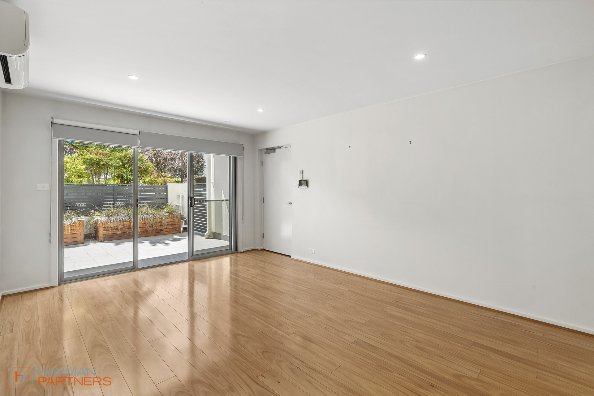 15/2 Serventy Street, Wright ACT 2611, Wright - Thumbnail 2
