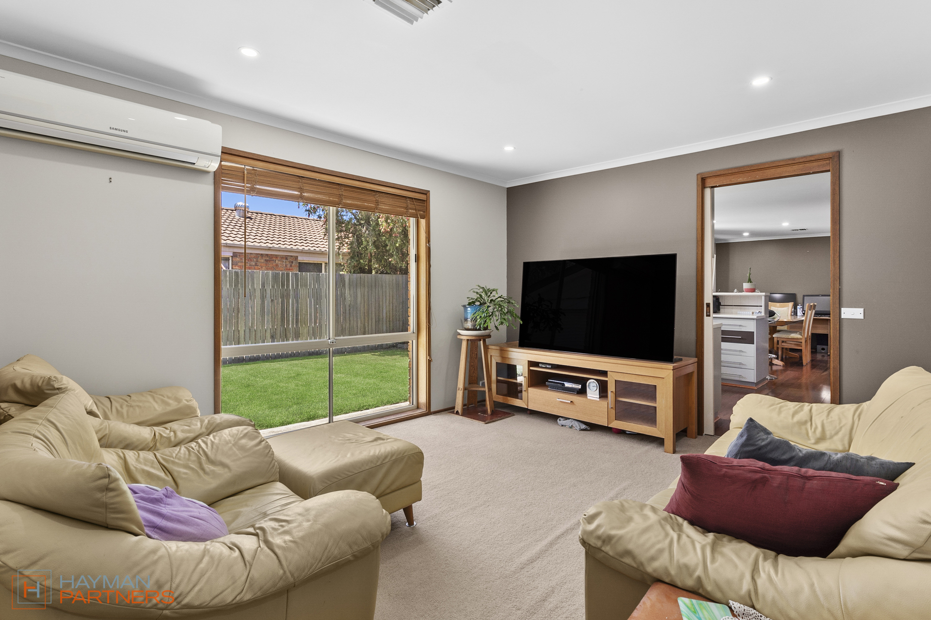 6 Snow Gum Place, Jerrabomberra NSW 2619, Jerrabomberra - Thumbnail 2