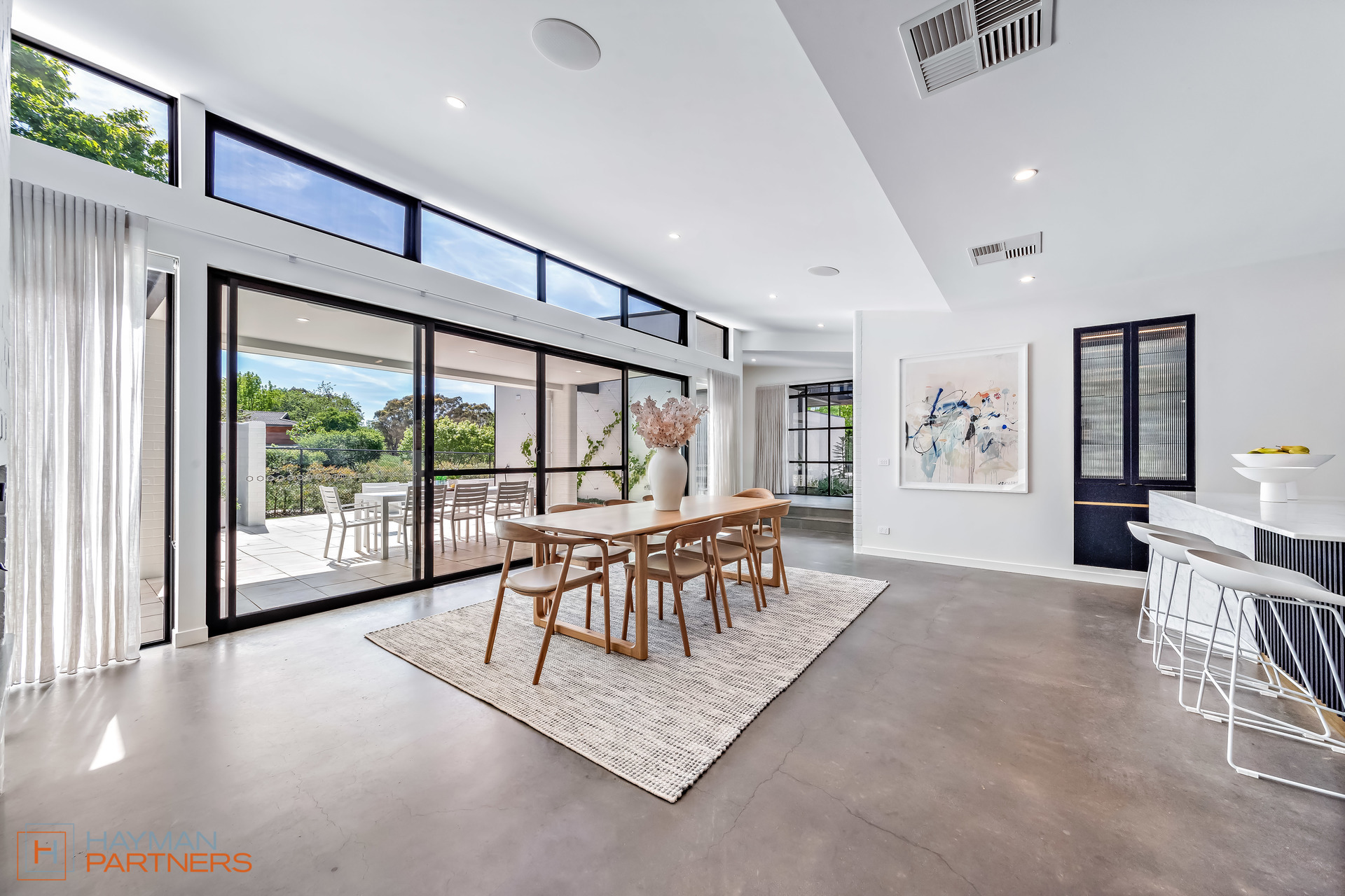 9 McPhee Place, Curtin ACT 2605, Curtin - Thumbnail 2