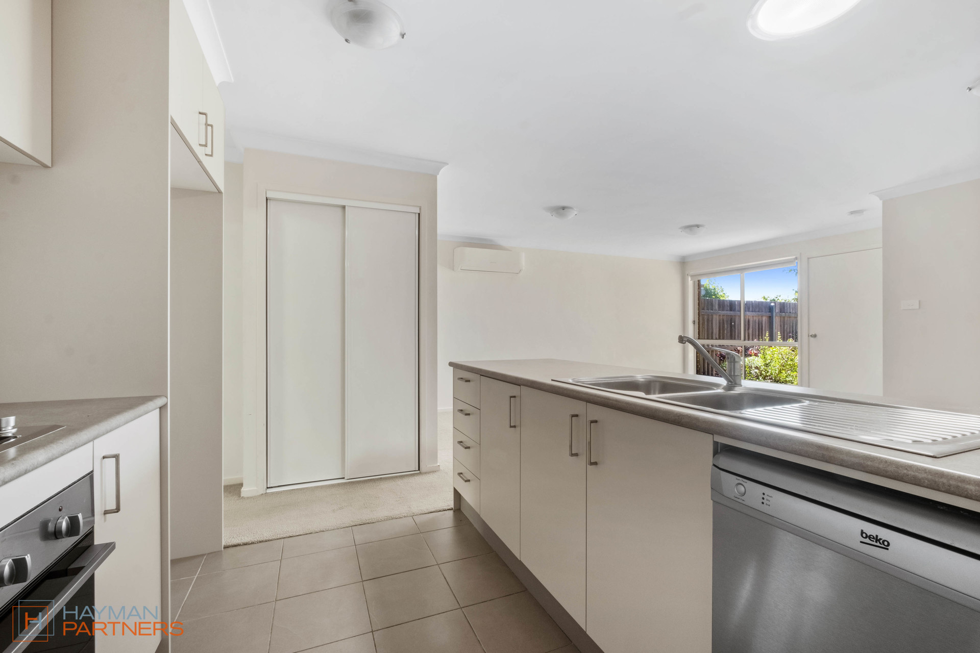93 Burrumarra Avenue, Ngunnawal ACT 2913, Ngunnawal - Thumbnail 4