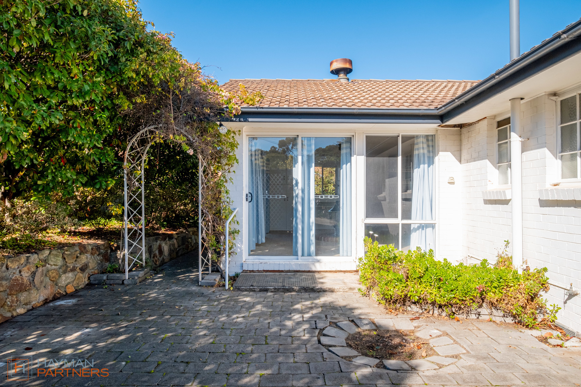 10 Downes Place, Hughes ACT 2605, Hughes - Thumbnail 2