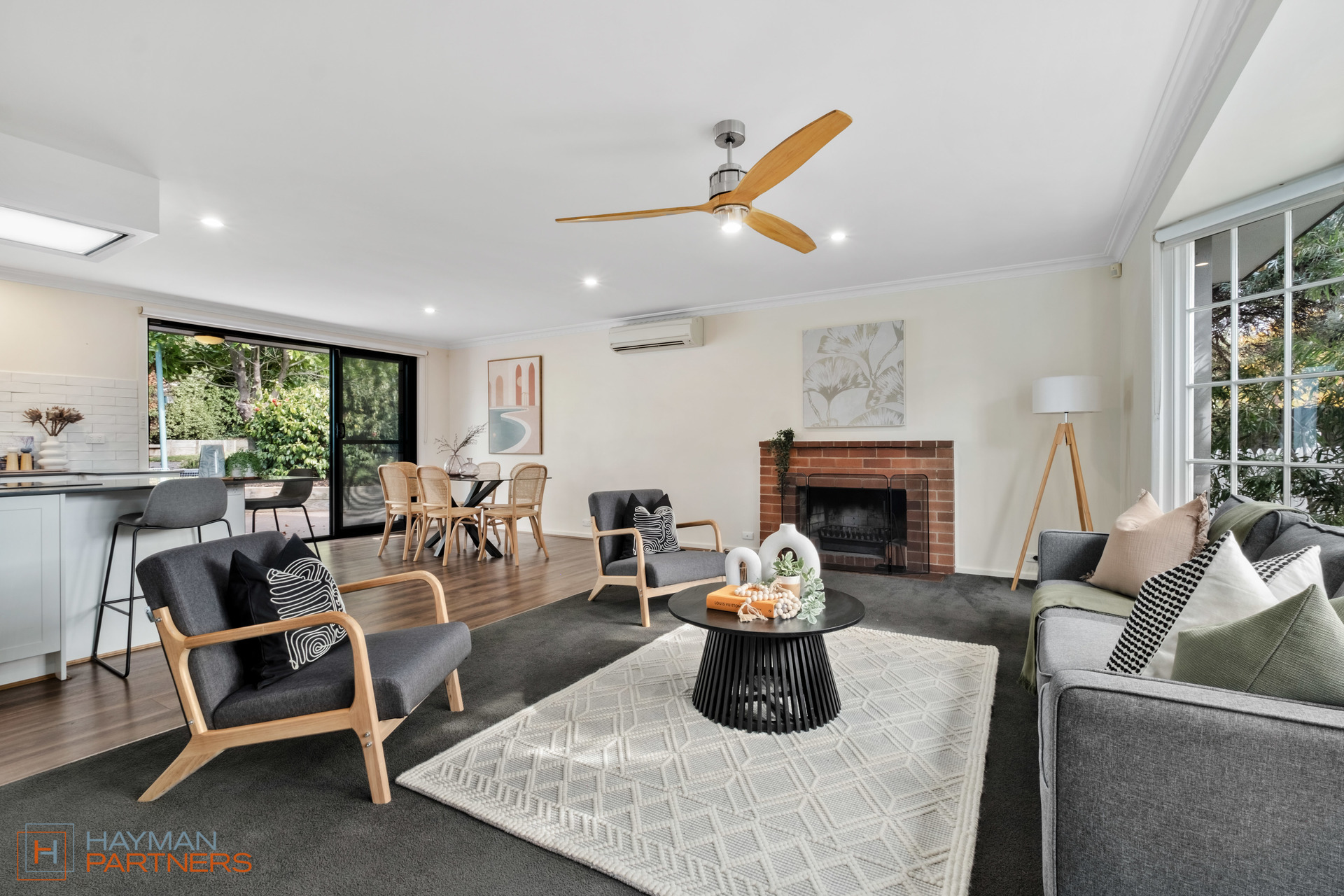 106 Hodgson Crescent, Pearce ACT 2607, Pearce - Thumbnail 2