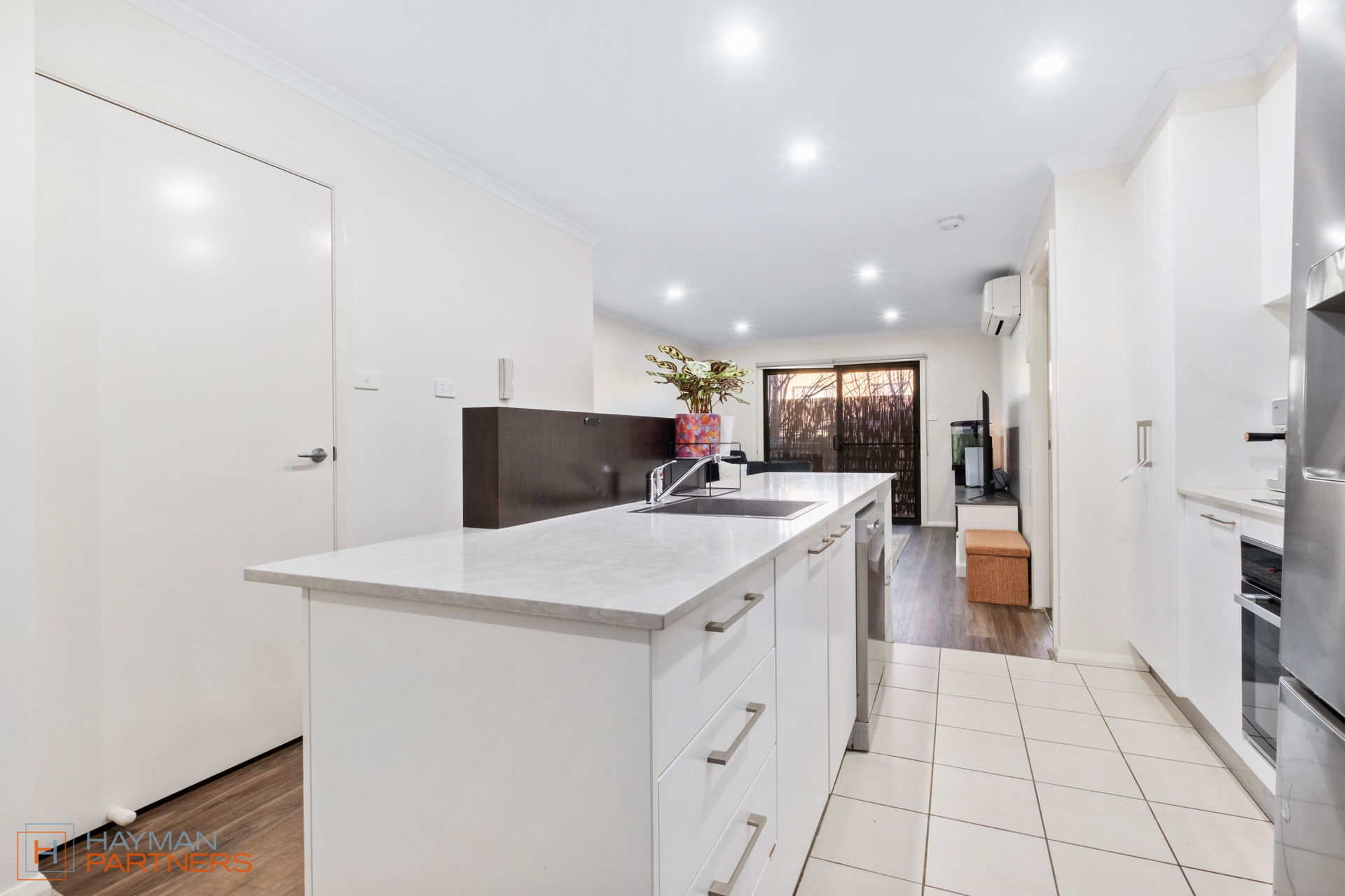 7/108 Athllon Drive, Greenway ACT 2900, Greenway - Thumbnail 2