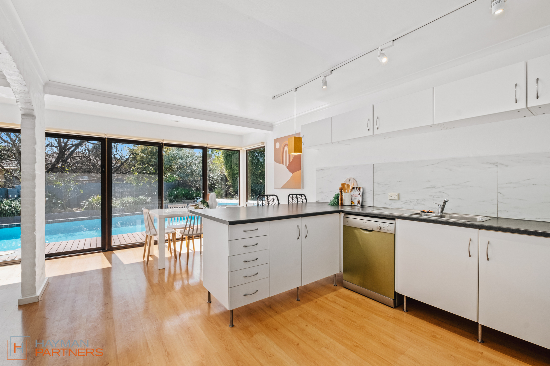 1 Mackaness Place, Garran ACT 2605, Garran - Thumbnail 4