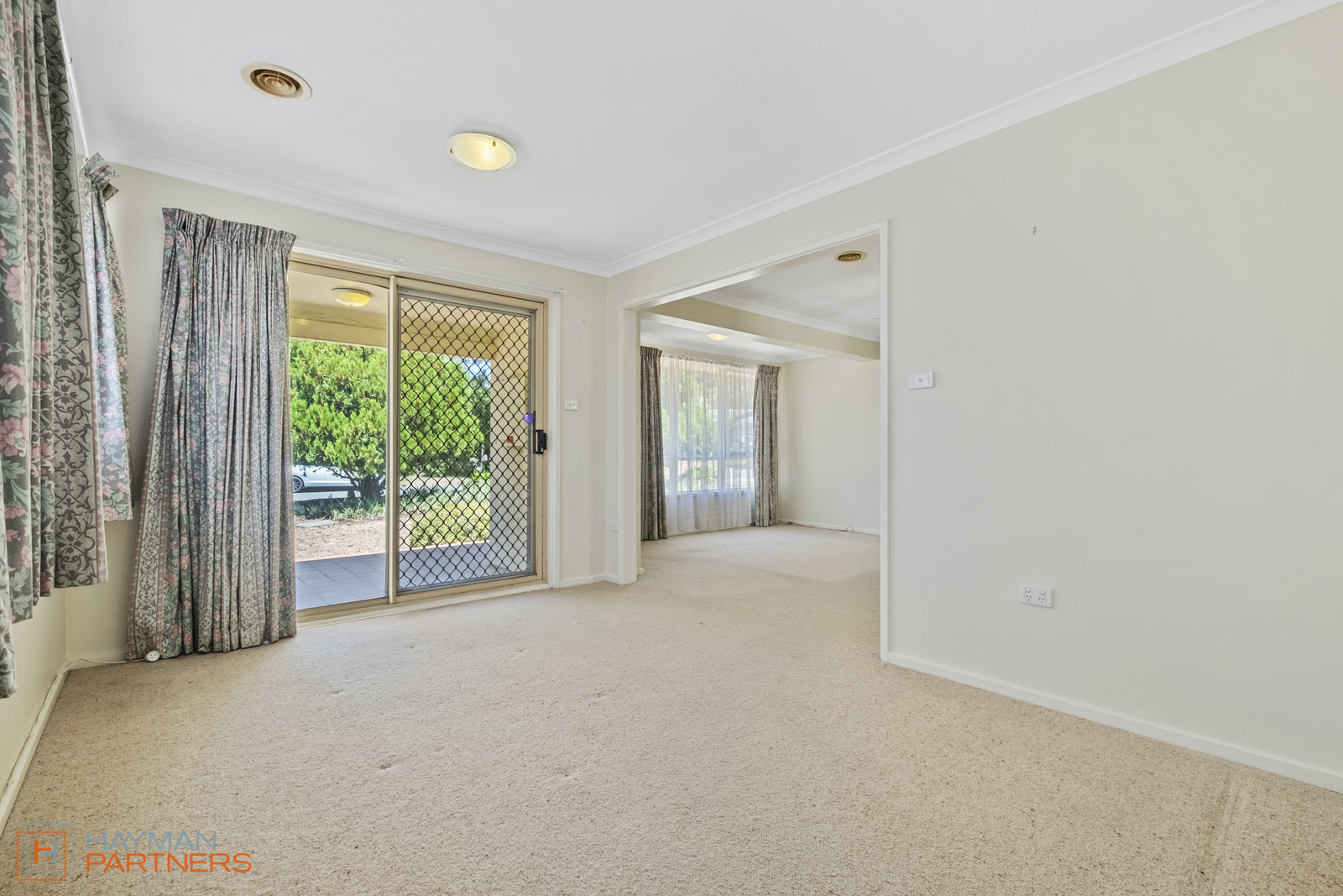 4 Riley Place, Chifley ACT 2606, Chifley - Thumbnail 2