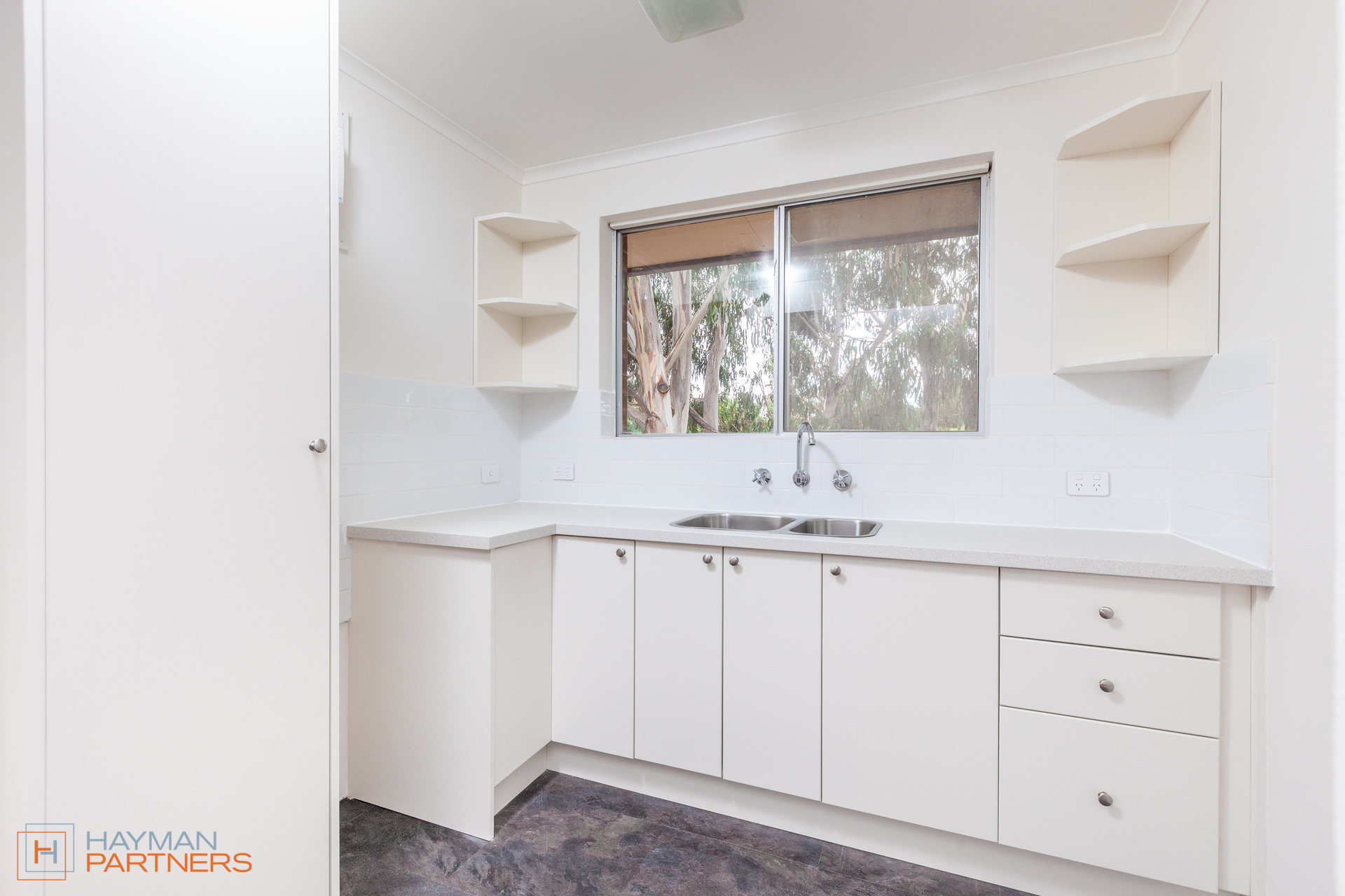 8/27 Coxen Street, Hughes ACT 2605, Hughes - Thumbnail 4