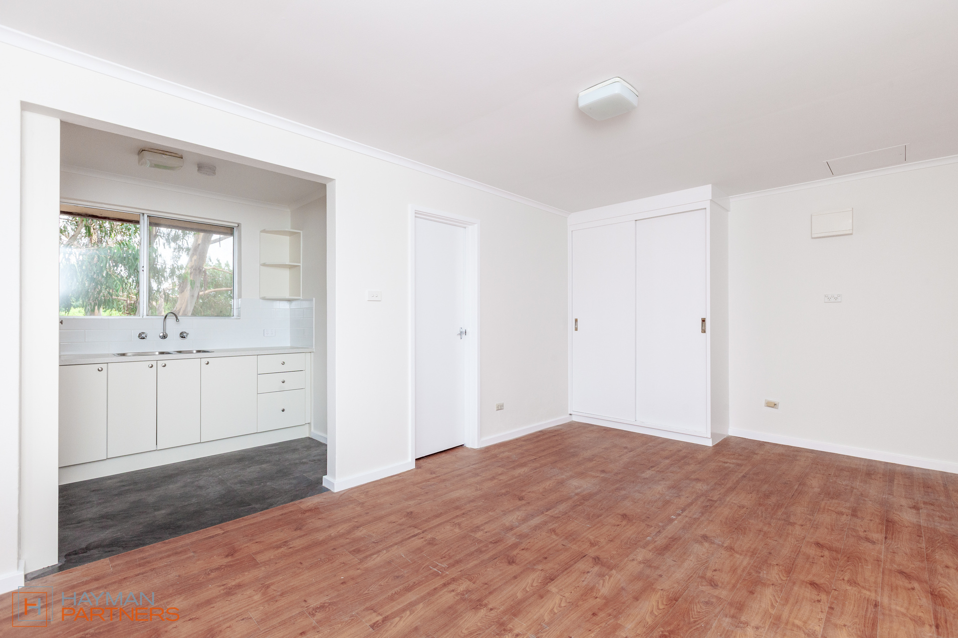 8/27 Coxen Street, Hughes ACT 2605, Hughes - Thumbnail 5