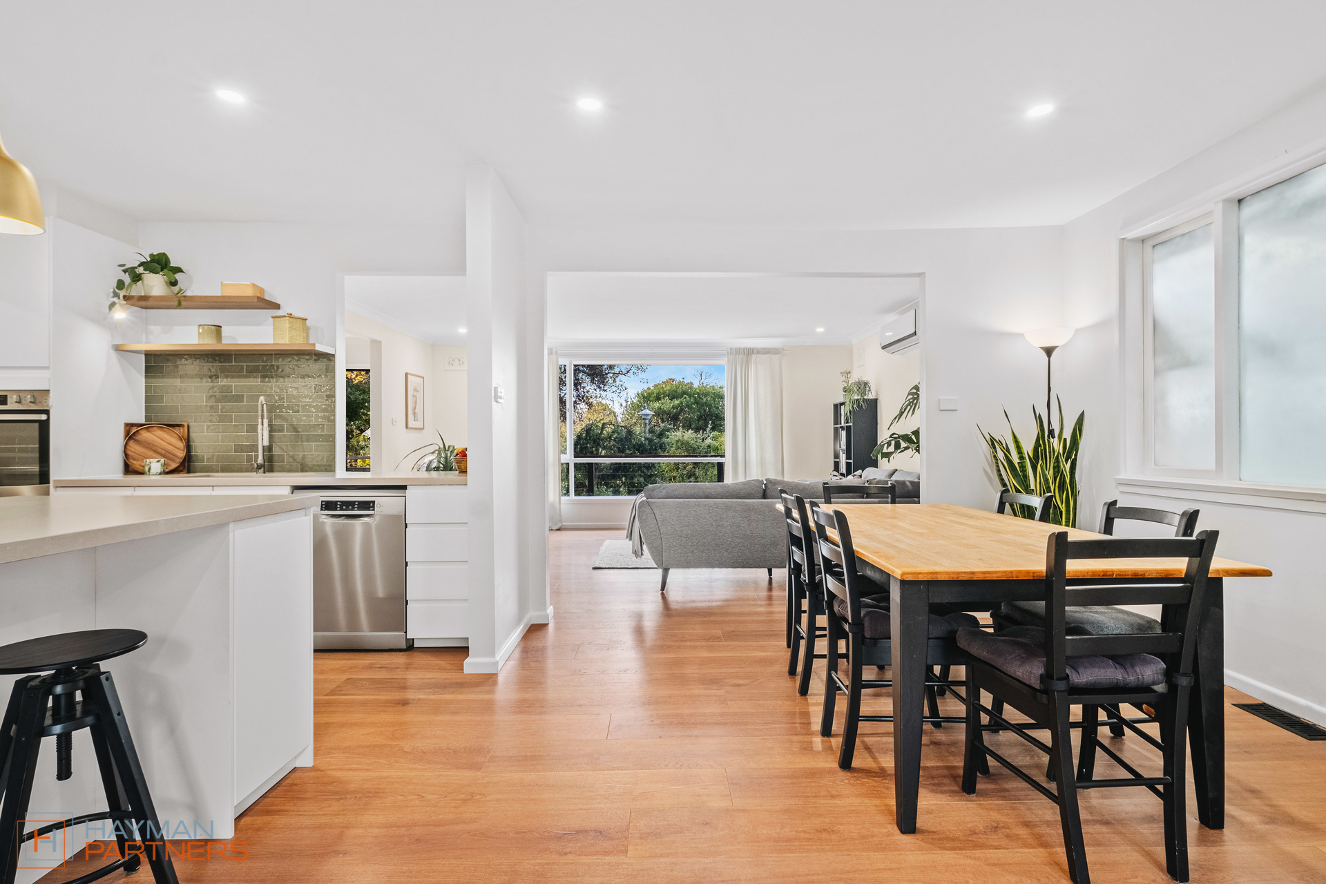 29 Robertson Street, Curtin ACT 2605, Curtin - Thumbnail 7