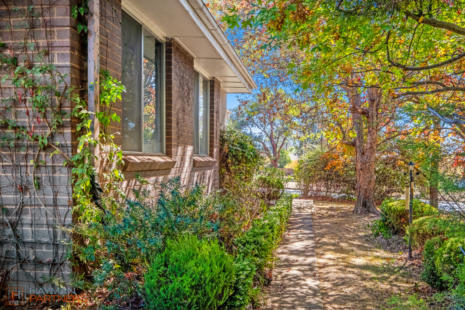 28 MacFarland Crescent, Chifley ACT 2606, Chifley - Thumbnail 2