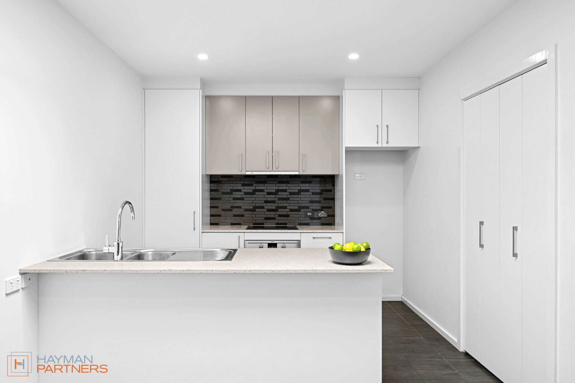 69/109 Canberra Avenue, Griffith ACT 2603, Griffith - Thumbnail 2