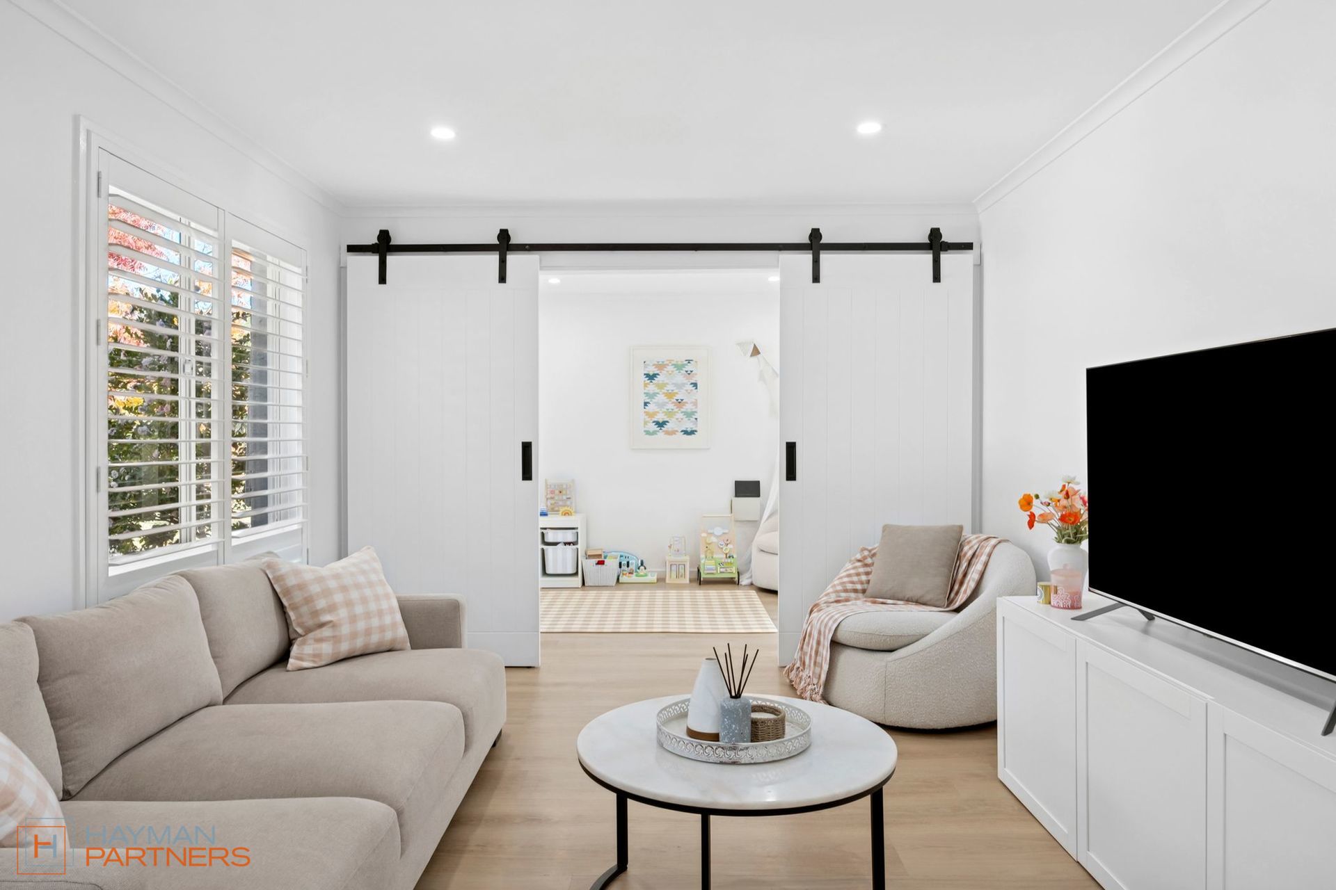 5 Satchell Place, Isaacs ACT 2607, Isaacs - Thumbnail 2