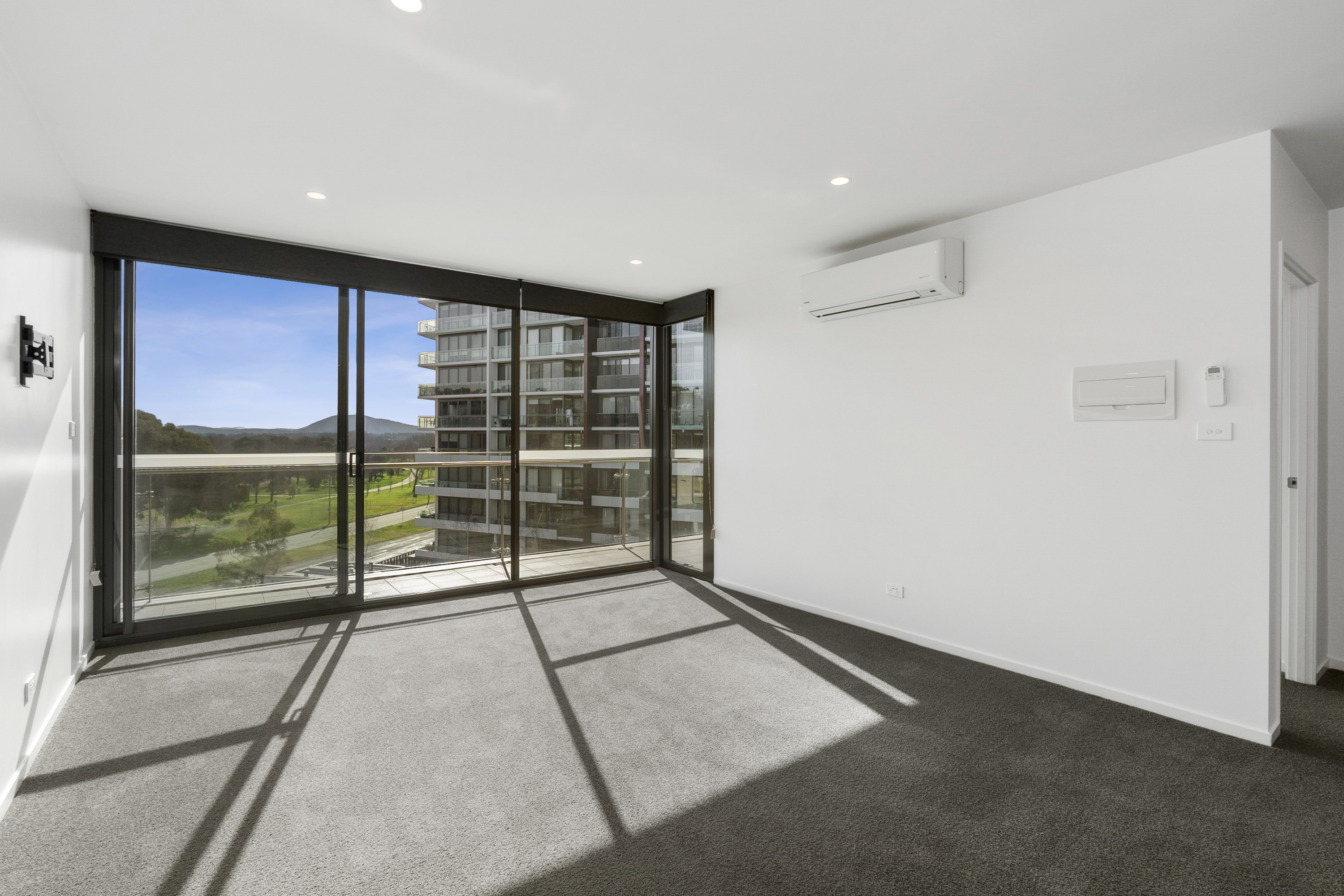 296/7 Irving Street, Phillip ACT 2606, Phillip - Thumbnail 2