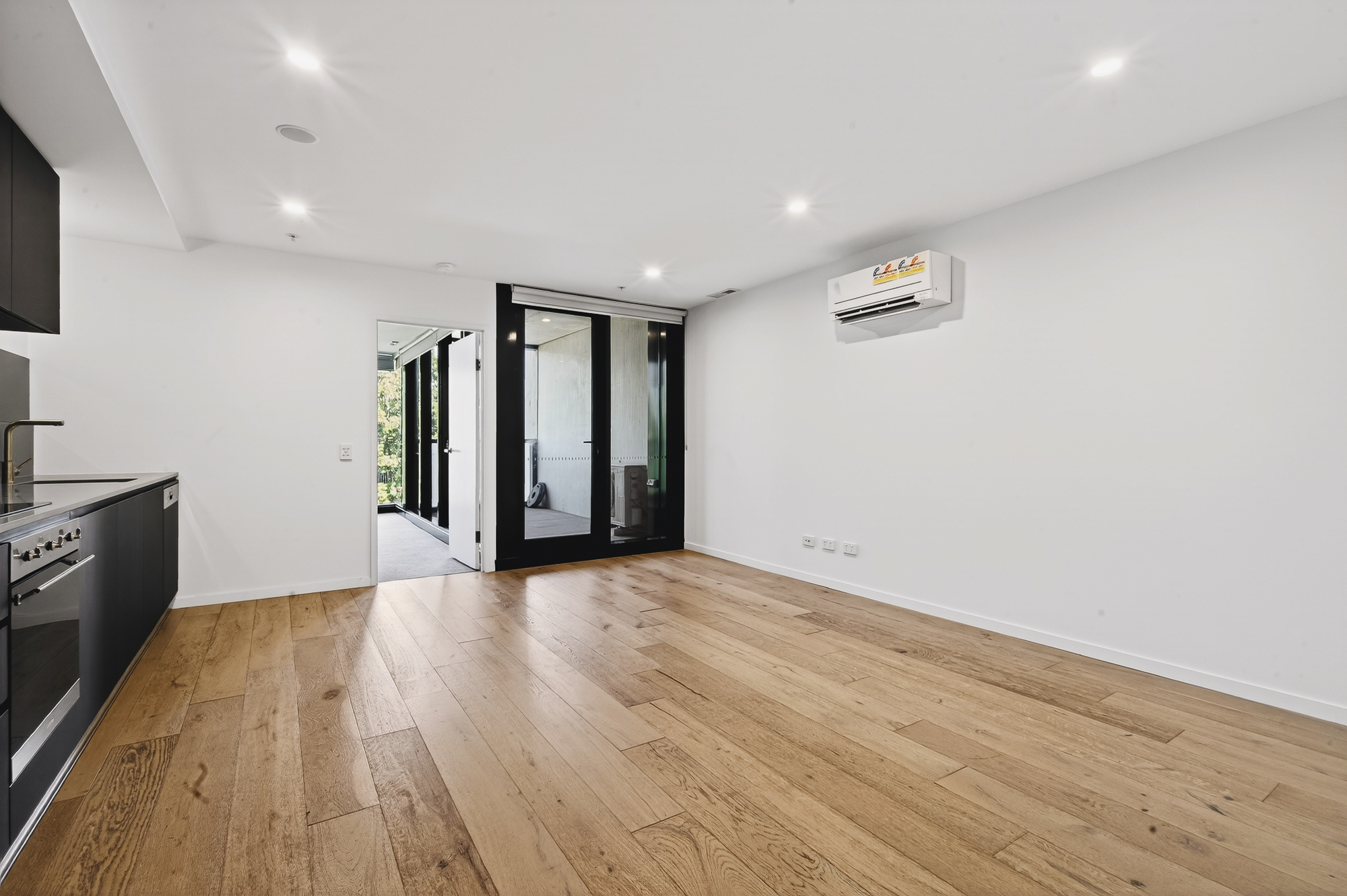 420/81 Cooyong Street, Reid ACT 2612, Reid - Thumbnail 2