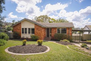 13 Tarraleah Crescent, Lyons, ACT 2606