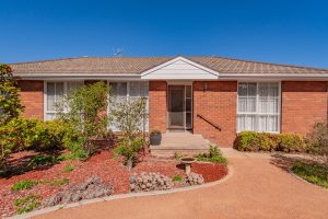 52 Guthridge Crescent, Wanniassa, ACT 2903