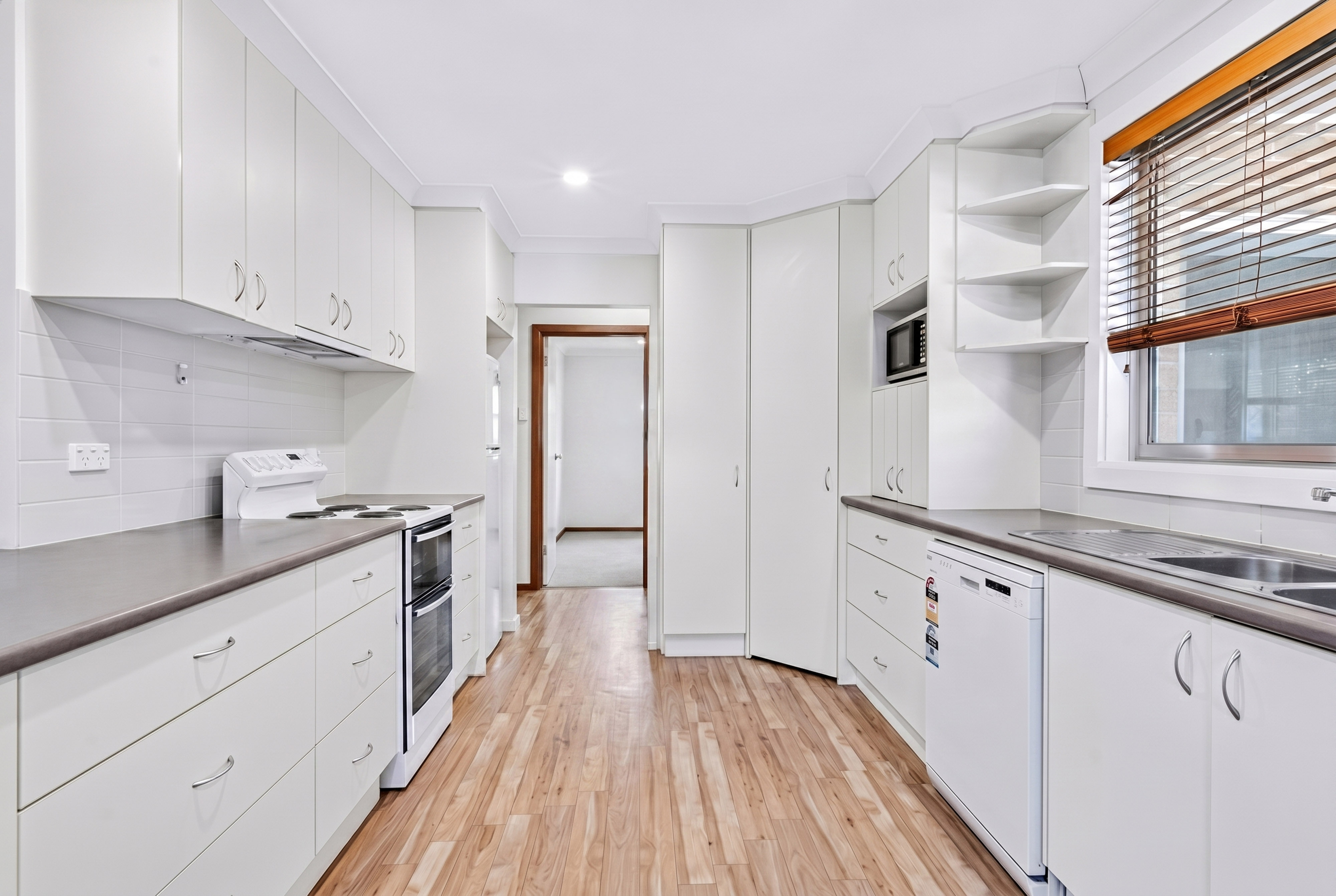 8 Oliver Street, Lyneham ACT 2602, Lyneham - Thumbnail 5