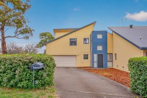 Preview image for 2/13 Jensen Street, Hughes, ACT 2605