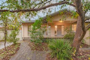 10 Bandjalong Crescent, Aranda, ACT 2614